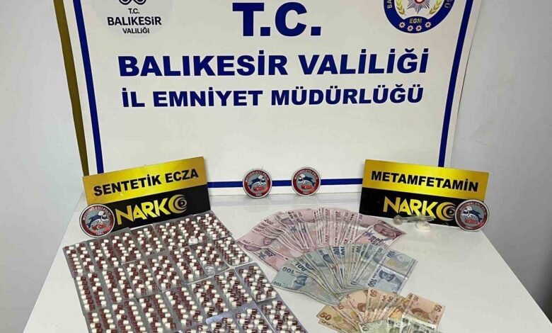 suphe uzerine durdurulan aracta uyusturucu ele gecirildi f1b1f65 |