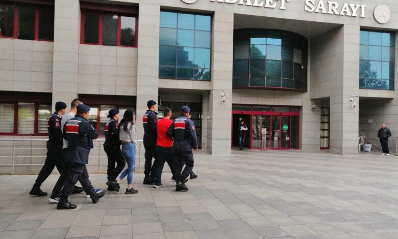 Uyuşturucu taciri 6 kişi yakalandı, biri tutuklandı 1 uyusturucu taciri 6 kisi yakalandi biri tutuklandi 1a67330 |