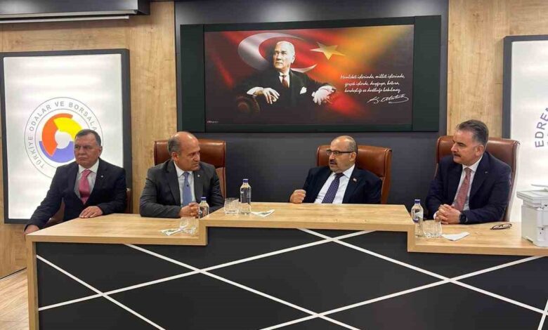 vali ustaoglu edremit ticaret odasini ziyaret etti b9cb830 |