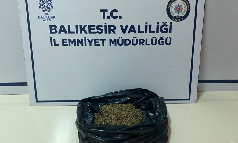 Bandırma’da uyuşturucu operasyonu: 2 kişi tutuklandı 1 bandirmada uyusturucu operasyonu 2 kisi tutuklandi d5317a3 |