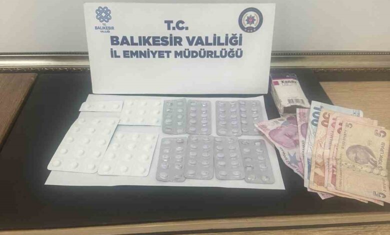 Bandırma’da uyuşturucu taciri vatandaşın ihbarı üzerine tutuklandı 1 bandirmada uyusturucu taciri vatandasin ihbari uzerine tutuklandi 1111d2d |