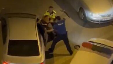 canakkalede dur ihtarina uymayarak kacan otomobildeki 2 kisiye orantisiz guc kullanan polis tutuklandi 1bce93e |