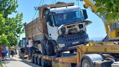 devrilen kamyonun kapattigi izmir canakkale kara yolu yeniden trafige acildi 3b775c9 |