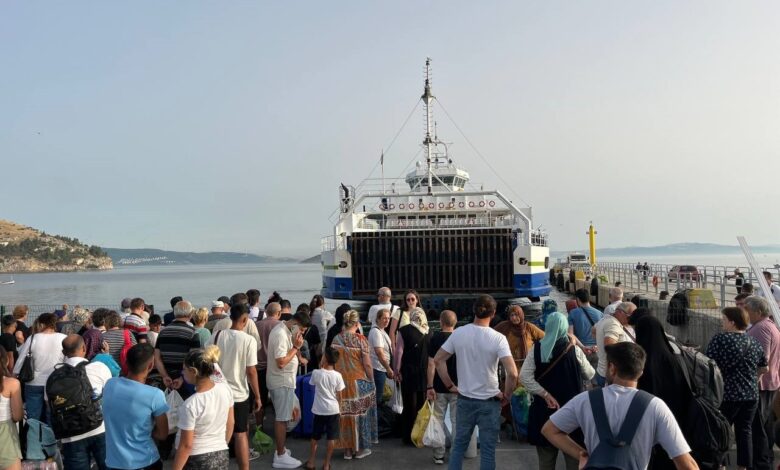 erdek iskelesinde bayram tatili yogunlugu 71b5ec1 |