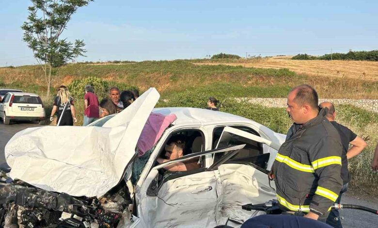 erdek tatlisu kavsaginda kaza 1 yarali 15286ba |