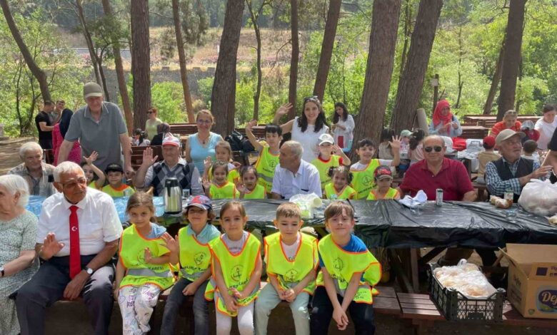 huzurevinde kalan yaslilar piknikte miniklerle kaynasti 8bc5af6 |