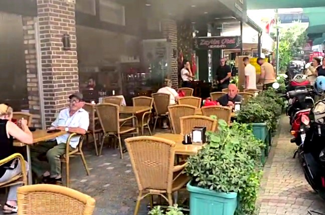 restoranda dumanda yemek keyfi 802ddb9 |