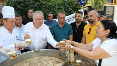 6 yerde 15 bin kisilik asure dagitildi 9663226 |