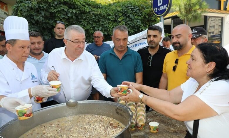 6 yerde 15 bin kisilik asure dagitildi 9663226 |