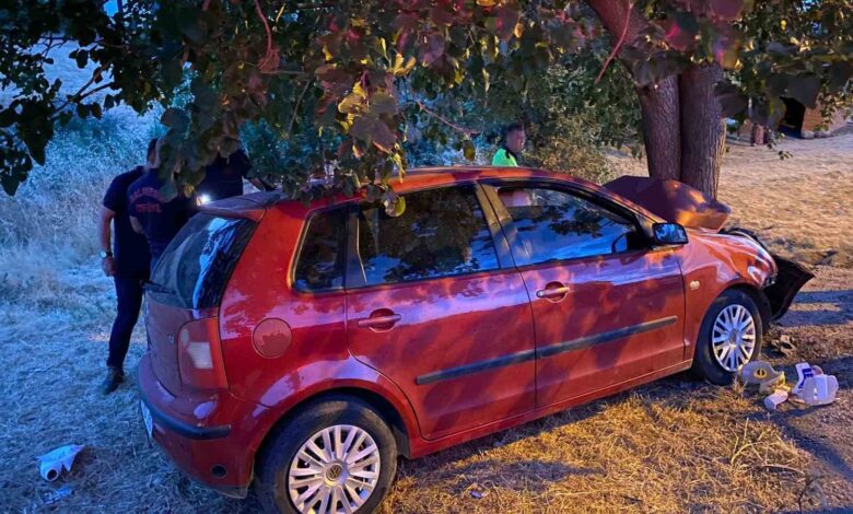 Balıkesir’de trafik kazası; 2 ölü 6 yaralı 1 balikesirde trafik kazasi 2 olu 6 yarali a82ad27 |