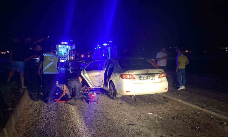 Bandırma-Gönen karayolunda tır ile otomobil çarpıştı: 3 ölü, 1 yaralı 1 bandirma gonen karayolunda tir ile otomobil carpisti 3 olu 1 yarali b1fa285 |