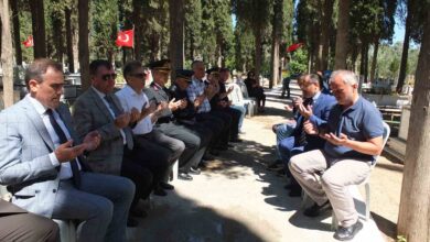 burhaniyede 15 temmuz sehidi mustafa serin kabri basinda anildi 910166d |