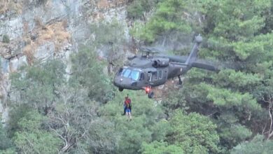kazdaglarinda sahinderesi kanyonunda mahsur kalan 10 kisi helikopter ile kurtarildi cb155f8 |