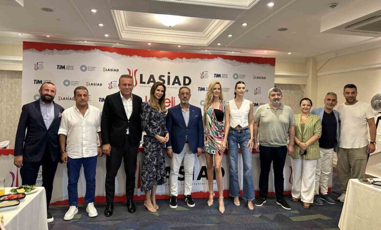 Ünlü modeller Laleli’de boy gösterecek 1 unlu modeller lalelide boy gosterecek 398643c |