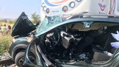 yolcu treni hemzemin gecitte otomobile carpti 3 olu 201a5b8 |