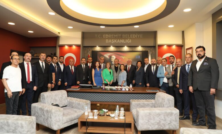 Özgür Özel Edremit Belediyesi’ni ziyaret etti 1 IMG 20240827 WA0053 |