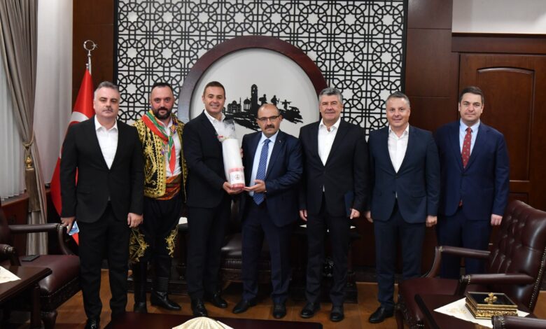 Kurtdereli Güreşleri’ne, kırmızı dipli mumlar ile davetler başladı 1 WhatsApp Image 2024 08 05 at 15.25.49 |