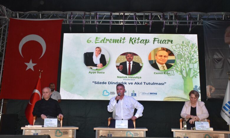 6. Edremit Kitap Fuarı'nın üçüncü günü: Sanat, bilim ve düşünce bir arada! 1 WhatsApp Image 2024 08 22 at 14.22.52 |