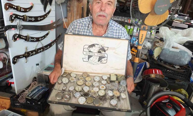 Balıkesirli makineciyi, eski merakı binlerce saatin sahibi yaptı 1 balikesirli makineciyi eski meraki binlerce saatin sahibi yapti 1fac036 |