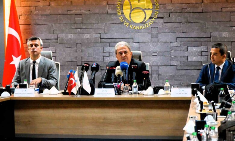 BASKİ, Ayvalık’ın altyapısı için kolları sıvadı 1 baski ayvalikin altyapisi icin kollari sivadi cd7dca8 |