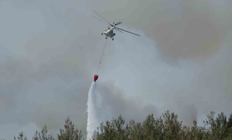 canakkaledeki tarihi yanginda ucak ve helikopterler 708 sorti yapti 146 saat havada kaldi 5079354 |