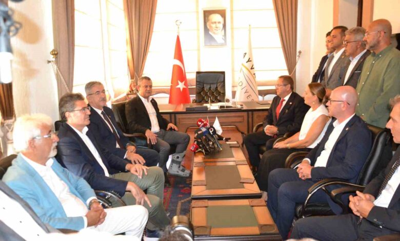 chp genel baskani ozgur ozel ayvalik belediyesini ziyaret etti 8505749 |