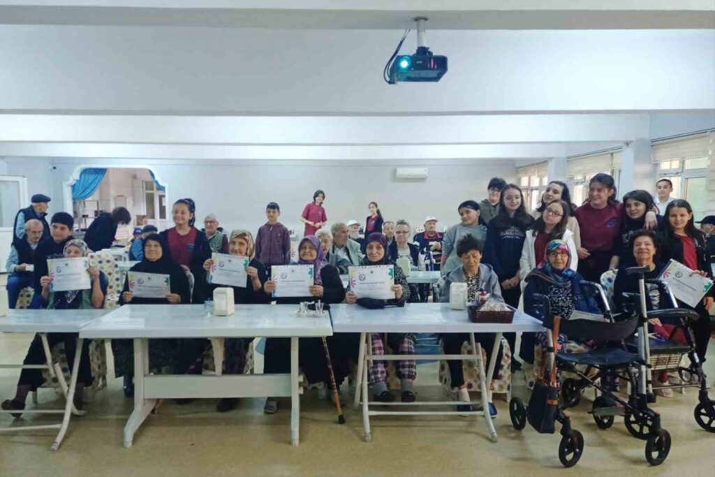 karesi ortaokulu projesi maarifin yuz aki dergisinde yayinlandi f23d6a8 |