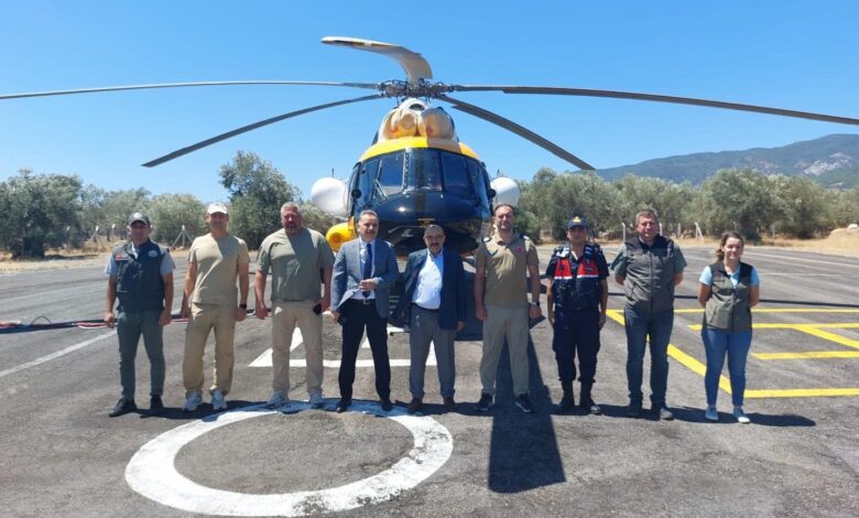 Vali Ustaoğlu yangın helikopterini inceledi 1 vali ustaoglu yangin helikopterini inceledi 8ccb37d |