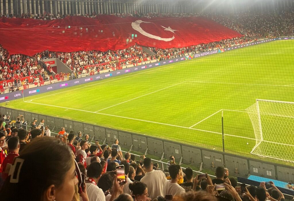 4 |