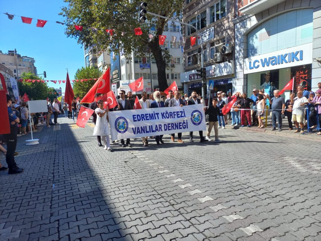 Van Edremit'ten Balıkesir Edremit'e Gönül köprüsü kurdular 2 WhatsApp Image 2024 09 10 at 12.32.49 |