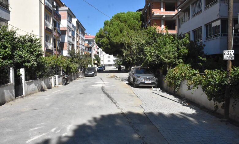 Edremit’te yol çalışmaları devam ediyor 1 WhatsApp Image 2024 09 26 at 09.34.36 |