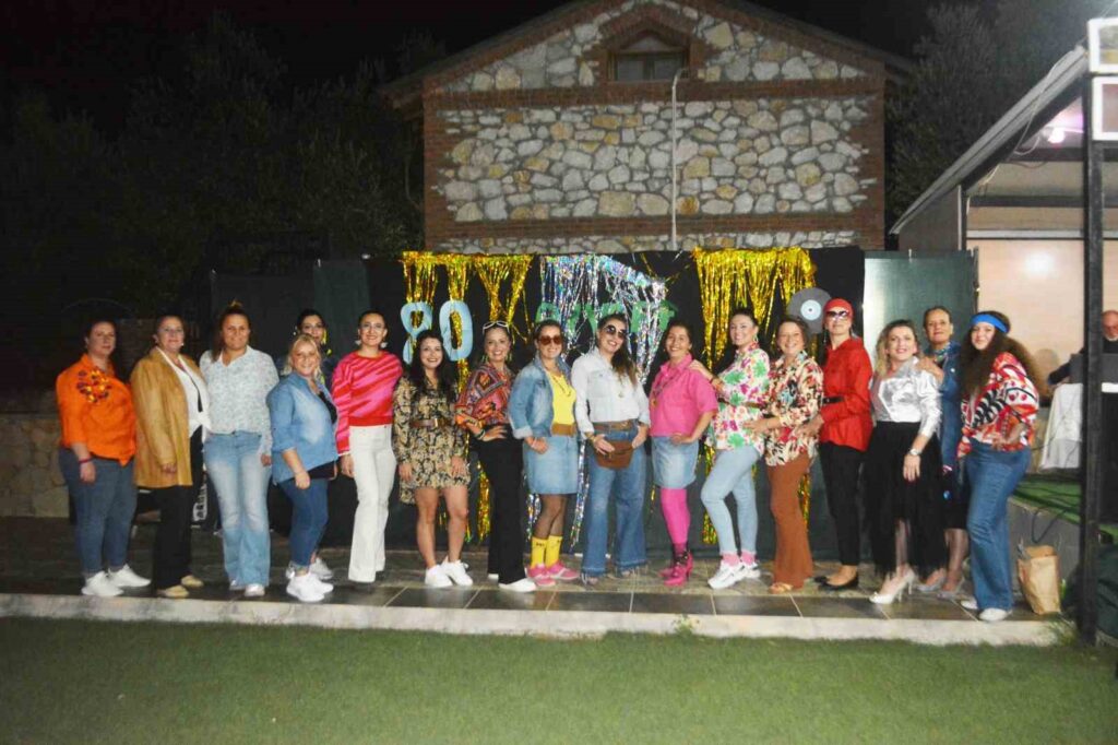 ayvalikli off roadcilar 80ler gecesiyle costu 1141fd3 |