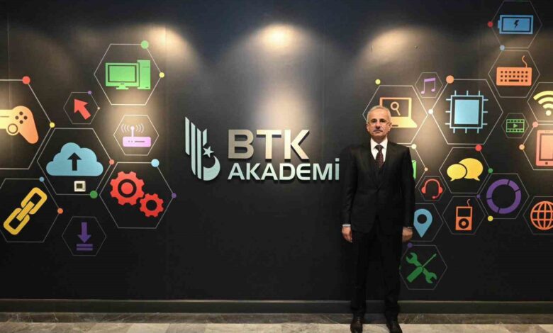 bakan uraloglu btk akademinin mobil uygulamasinin kullanima acildigini duyurdu f2857fb |