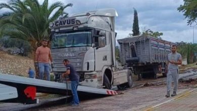 balikesir erdekte orta refuju asan tir karsi seride gecti surucu yaralandi 58ac2e4 |