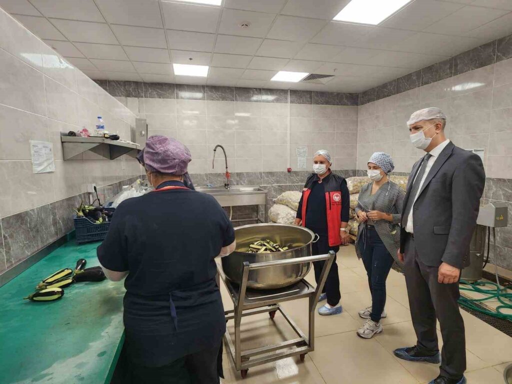 canakkalede ogrenci yurtlarinda gida guvenligi denetimi yapildi 9449784 |