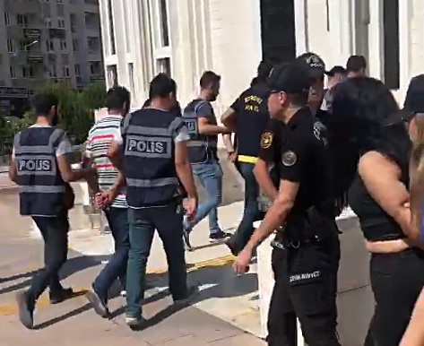 Edremit’teki otopark ve motosiklet mağazasına saldırıda 3 kişi tutuklandı 1 edremitteki otopark ve motosiklet magazasina saldirida 3 kisi tutuklandi 3d99628 |