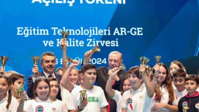 milli egitim bakani yusuf tekin okullarimizin canakkaleden gazzeye vatan savunmasi ve bagimsizlik mucadelesi baslikli bir dersle acilmasini arzu ediyoruz 822c2f5 |