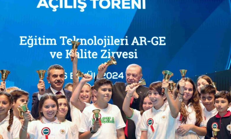 milli egitim bakani yusuf tekin okullarimizin canakkaleden gazzeye vatan savunmasi ve bagimsizlik mucadelesi baslikli bir dersle acilmasini arzu ediyoruz 822c2f5 |