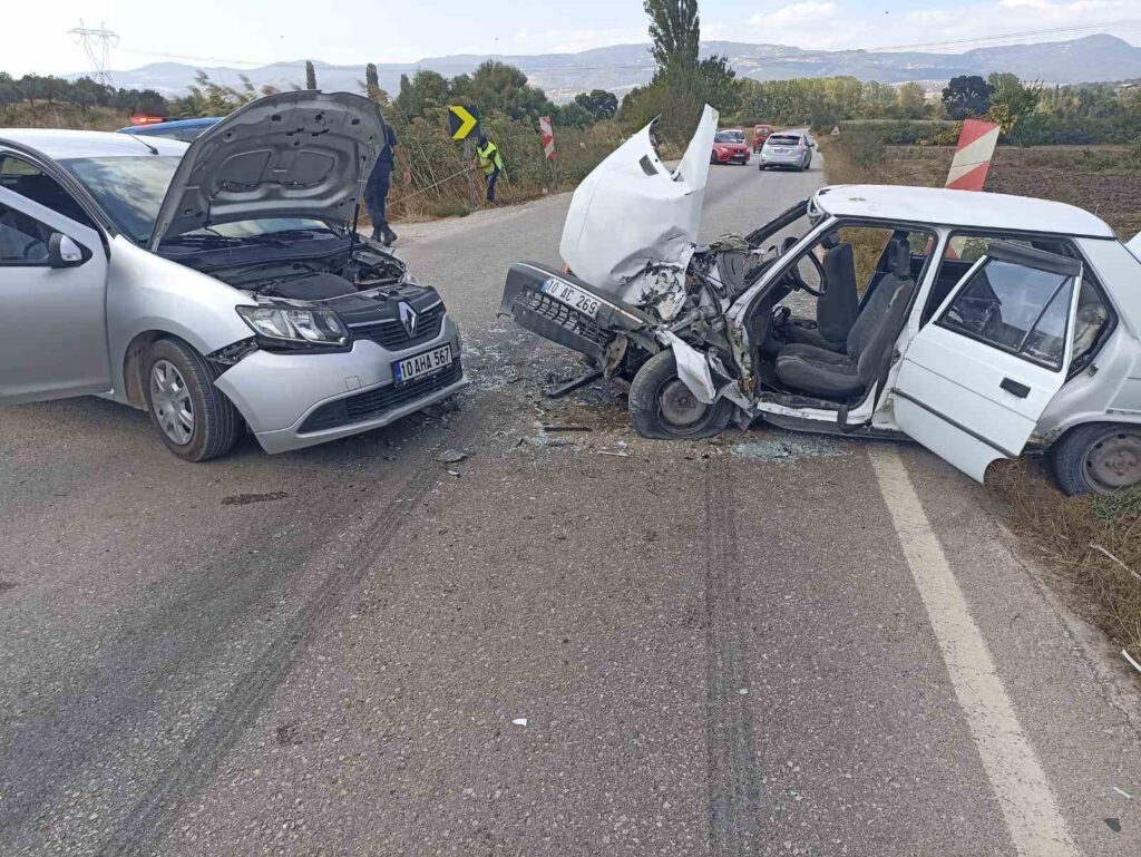 savastepede zincirleme trafik kazasi 3 yarali 72be282 |