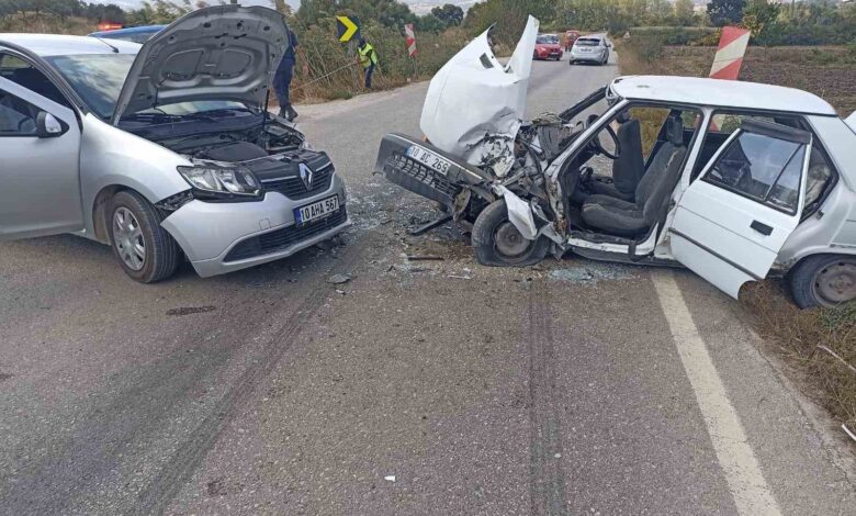 Savaştepe’de zincirleme trafik kazası; 3 yaralı 1 savastepede zincirleme trafik kazasi 3 yarali 72be282 |