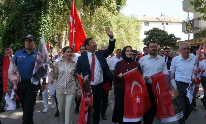 Sındırgı’da 102. Kurtuluş yılı Coşku ile kutlandı 1 sindirgida 102 kurtulus yili cosku ile kutlandi 3727917 |