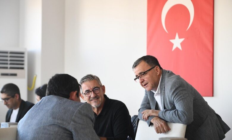 94 Mahalle muhtarı Başkan Hakan Şehirli ile bir araya geldi 1 94 mahalle muhtari baskan hakan sehirli ile bir araya geldi 524fbf3 |