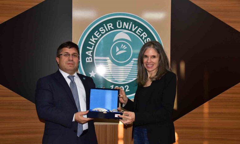 ABD İstanbul Başkonsolosundan Rektör Oğurlu’ya ziyaret 1 abd istanbul baskonsolosundan rektor ogurluya ziyaret 72be282 |
