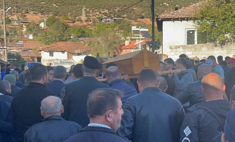 aksaraydaki kazada hayatini kaybeden 4 kisi topraga verildi 8270ffd |