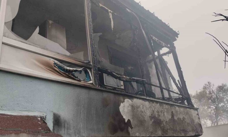 ayvacikta alzheimer hastasi baba oglunun evini yakti 6ae8388 |