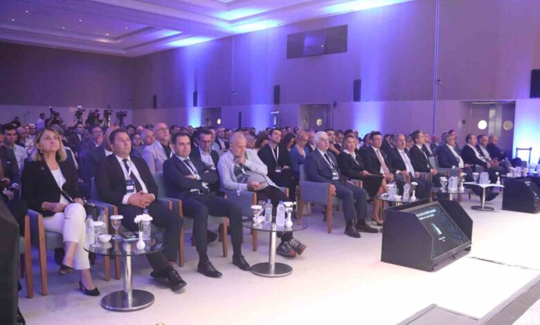 Bakan Bolat, gümrüklerde kullanılan yapay zeka teknolojisi MUHAFIZ’ı anlattı 1 bakan bolat gumruklerde kullanilan yapay zeka teknolojisi muhafizi anlatti ea65a4e |