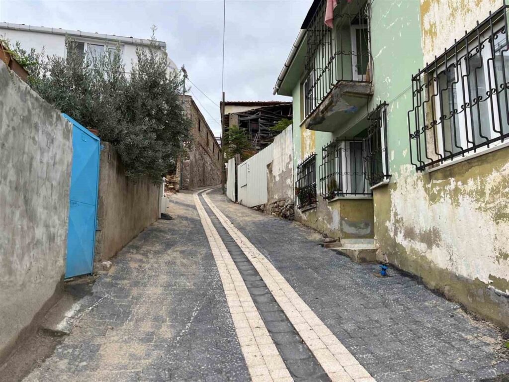 balikesir buyuksehir bandirma ve manyas kirsalina parke tasi dosedi 9a3cb92 |