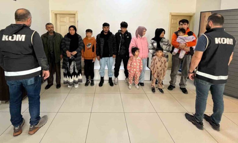 balikesirde 11 duzensiz gocmen ve 2 organizator yakalandi c8838f4 |
