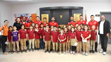 balikesirspor hatice fahriye eginlioglu ilkokulunu ziyaret etti dbb6f6f |
