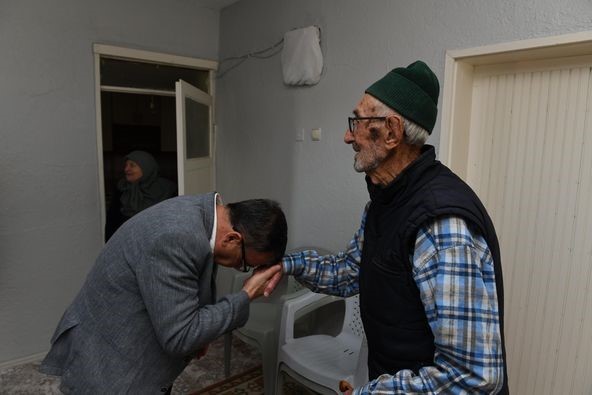 Başkan Şehirli, Cumhuriyet’in 101. Yılında Asırlık Çınarları ziyaret etti 1 baskan sehirli cumhuriyetin 101 yilinda asirlik cinarlari ziyaret etti 1e4daae |